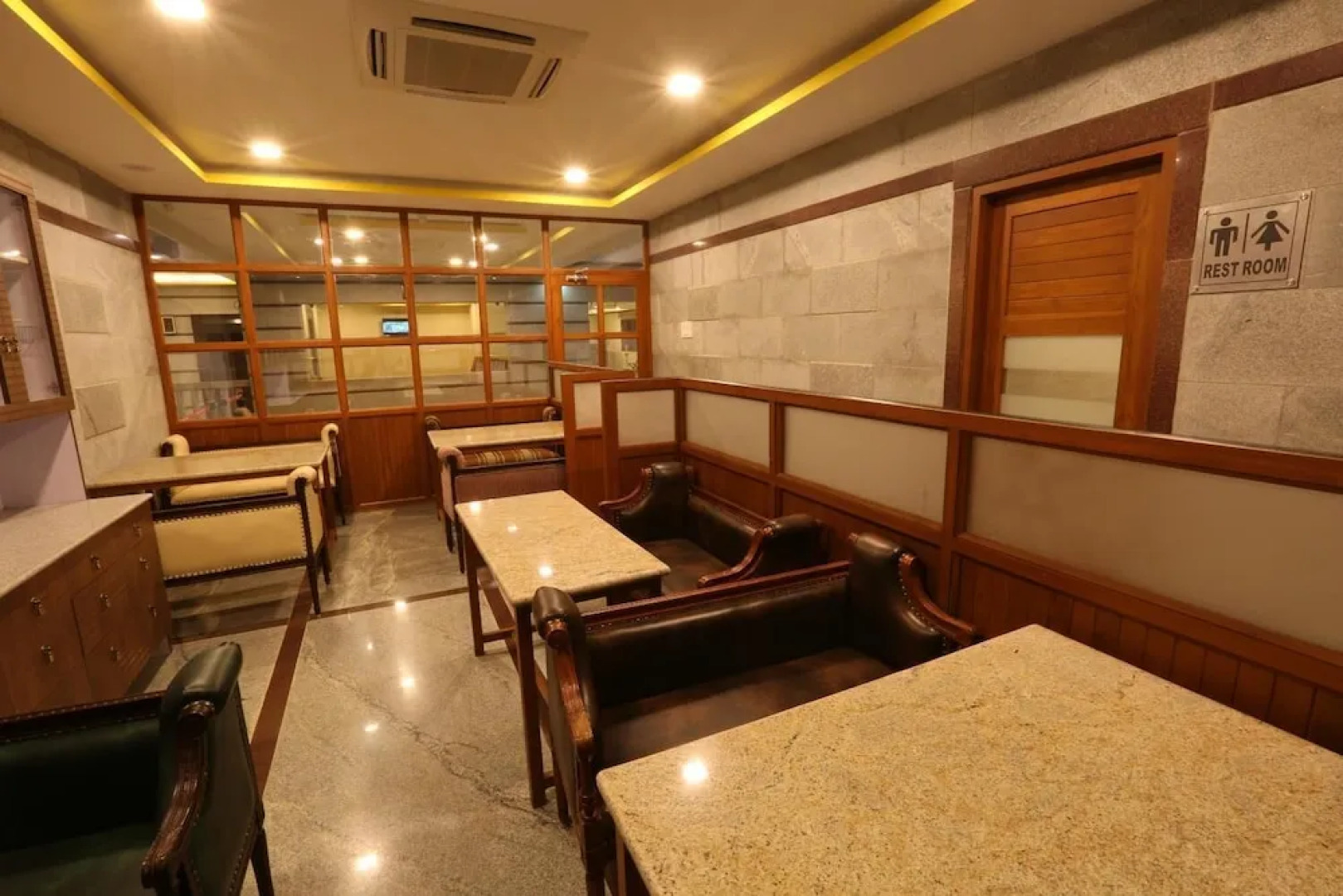 Kyriad Prestige Mayapuri Amira