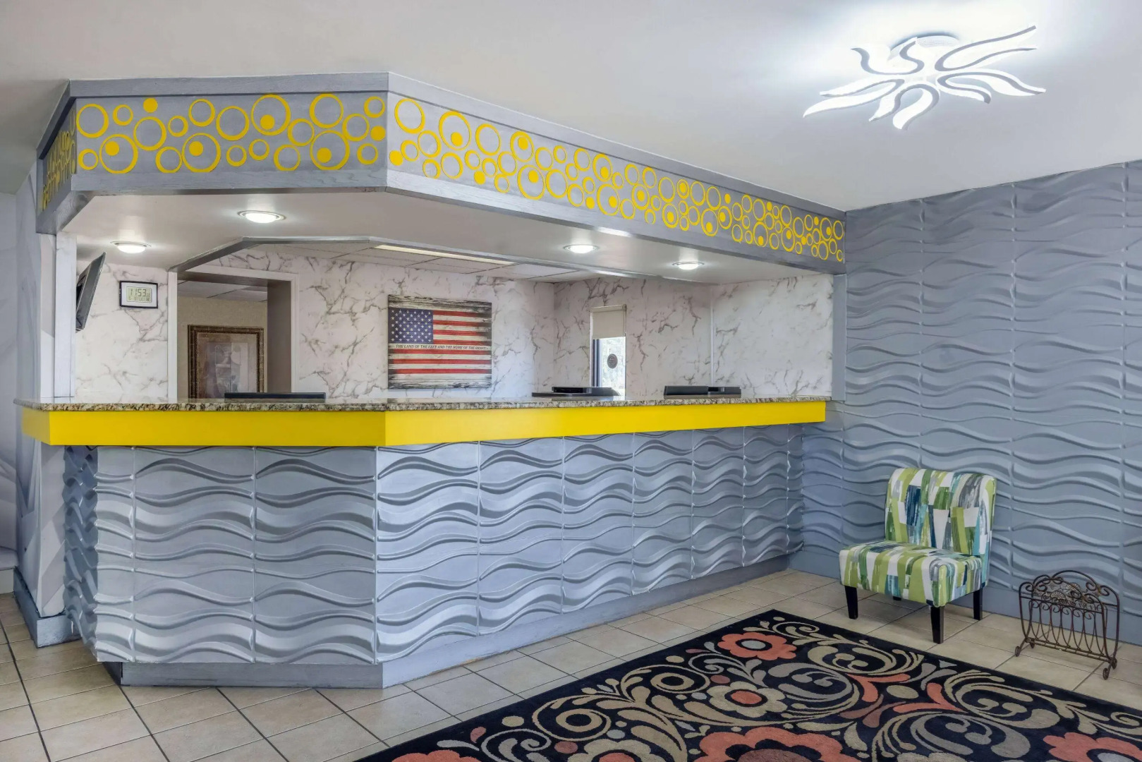Days Inn & Suites by Wyndham Fort Bragg/Cross Creek Mall
