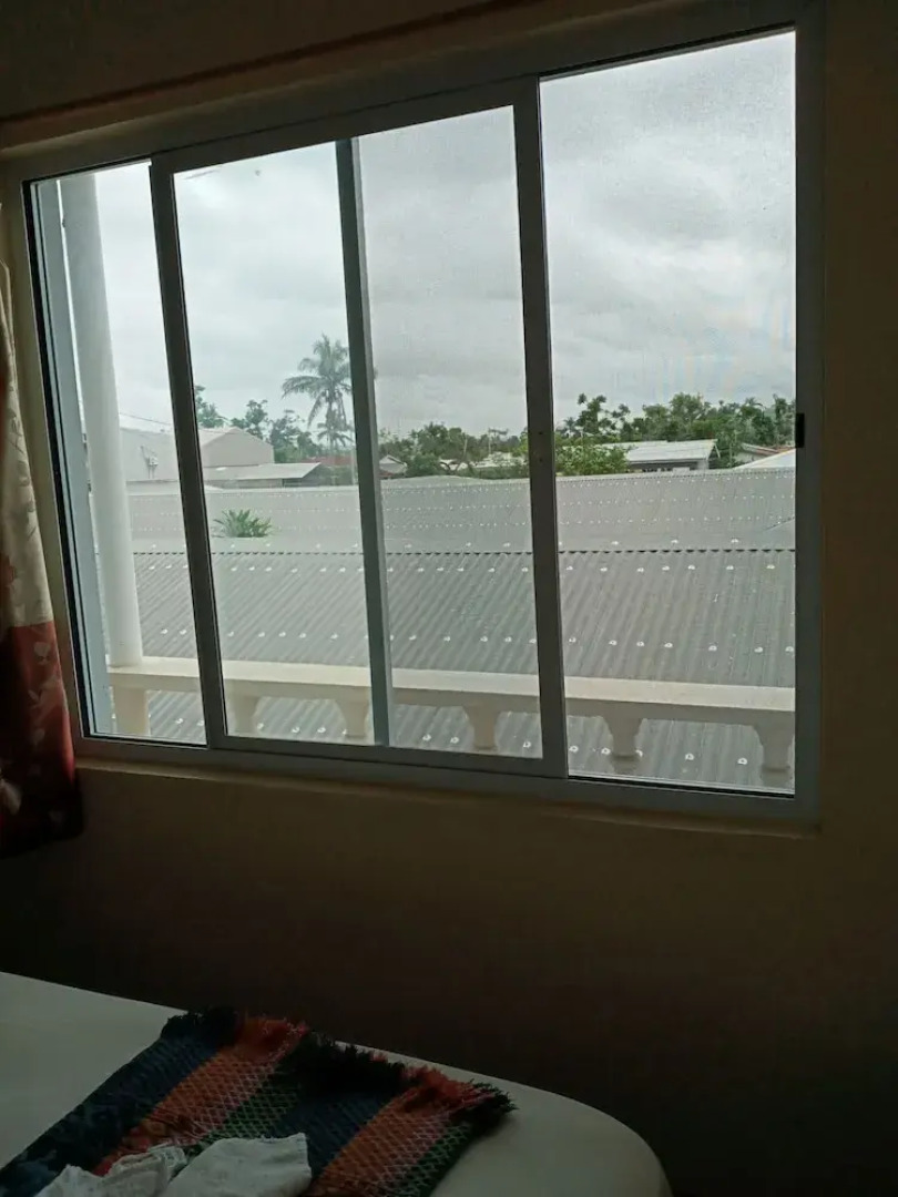 Tropicana Motel & Backpackers