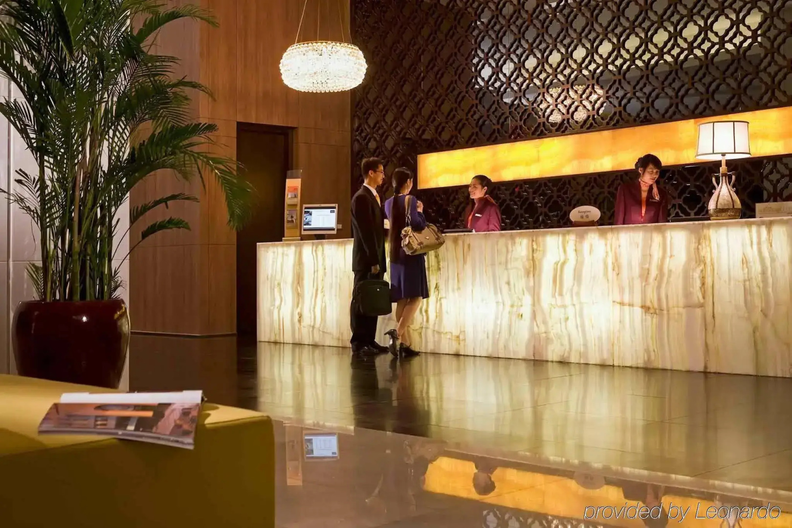Mercure Suzhou Park Hotel and Suites