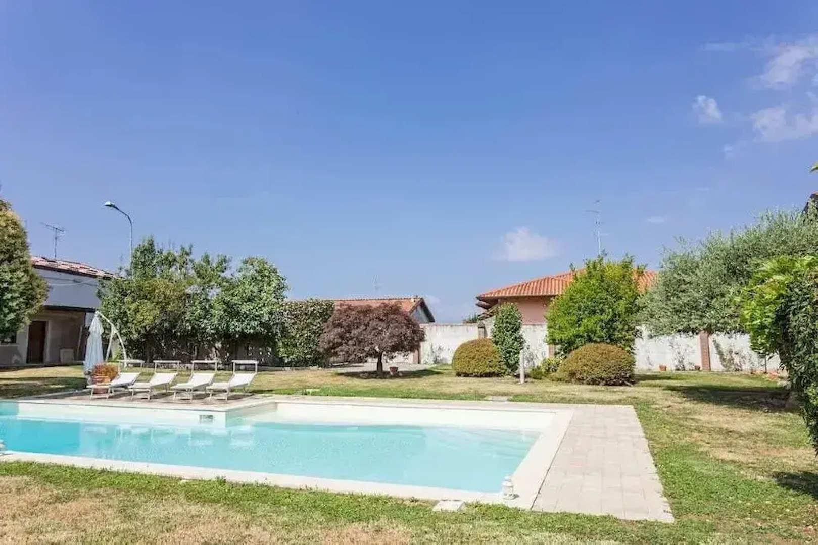Villa Near Milan With Swimming Pool