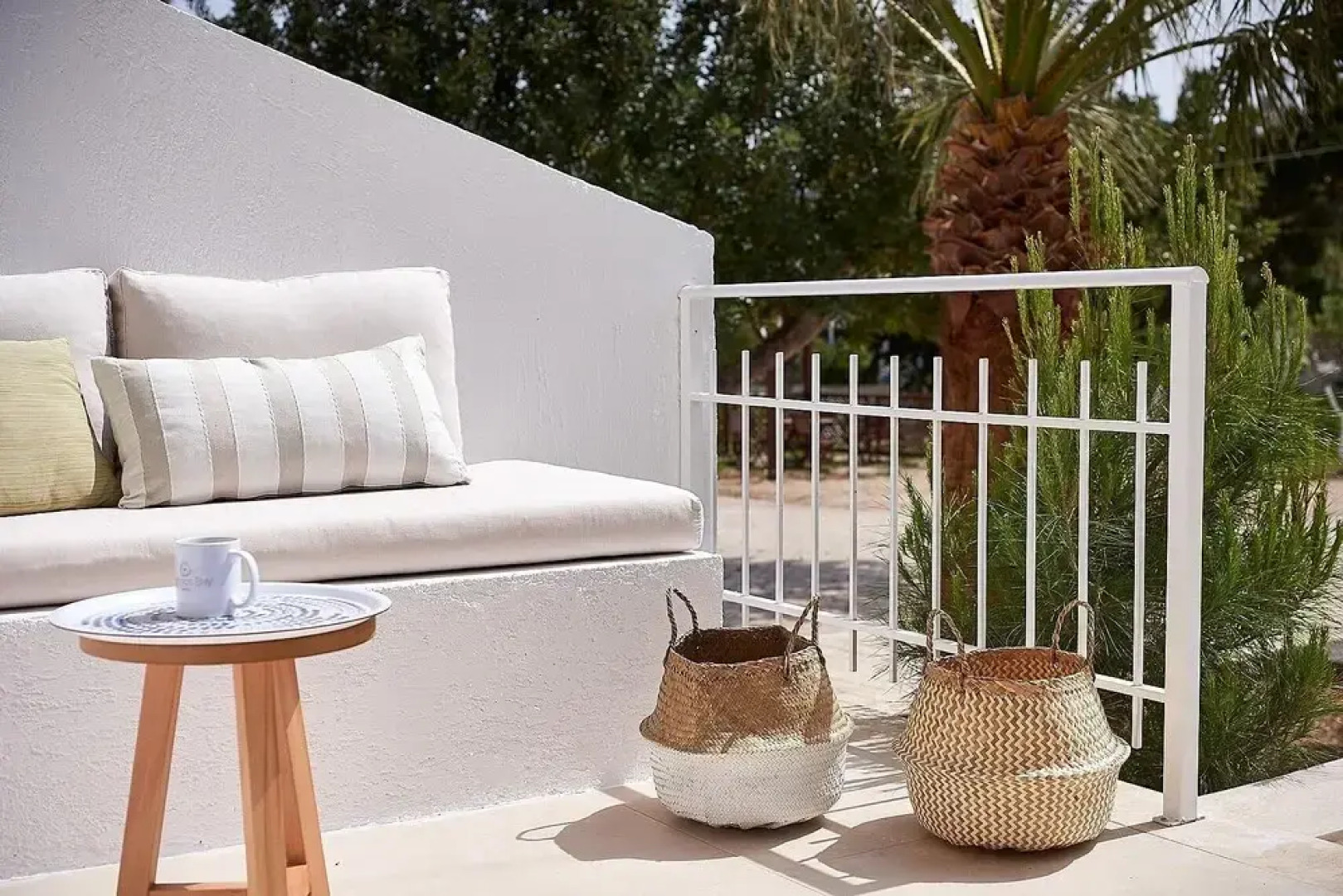 Seafront Villa With Private Pool and Kids Playground 300m From Restaurants