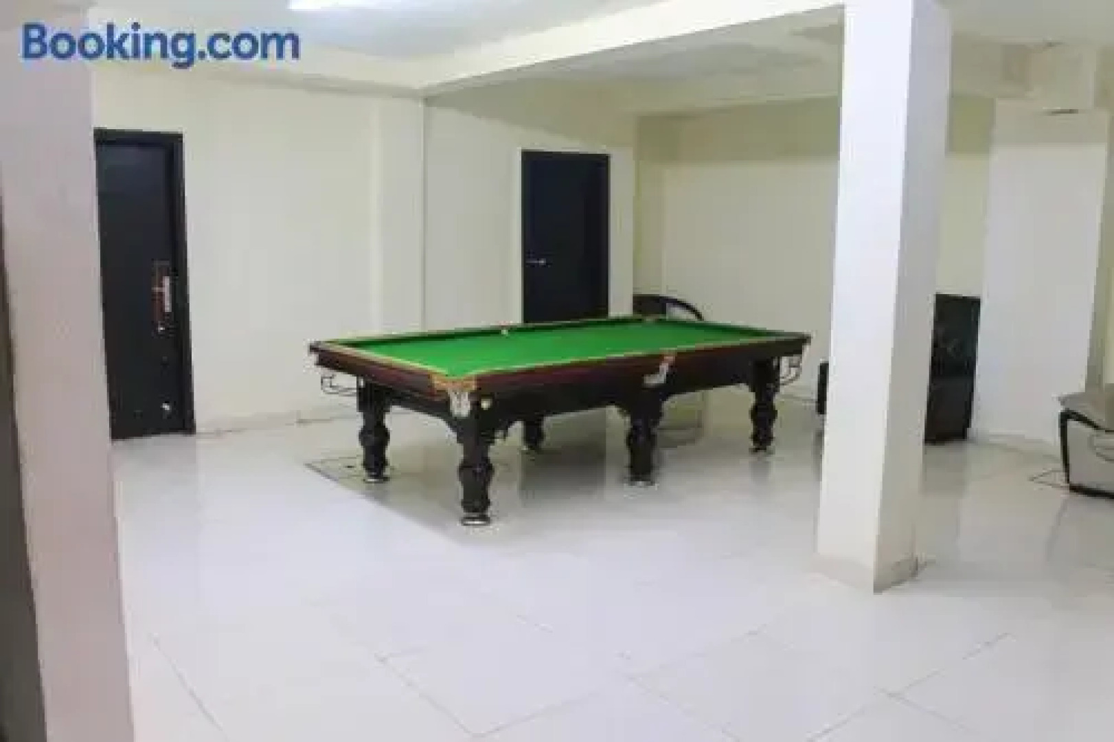 16 Quartos disponíveis - Edifício Piramide