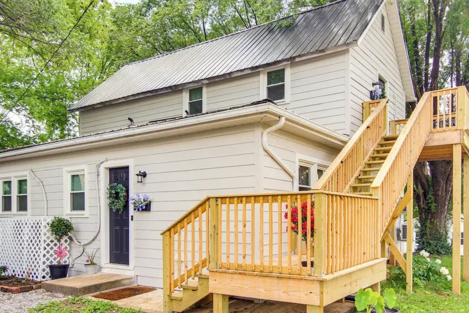 4 Mi to Nolichucky River: Apt w/ Shared Yard!