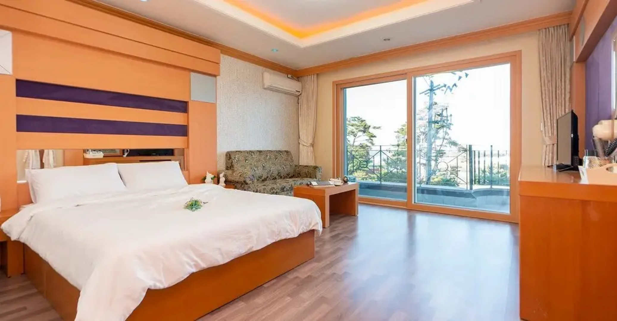 Donghae Motel and Pension