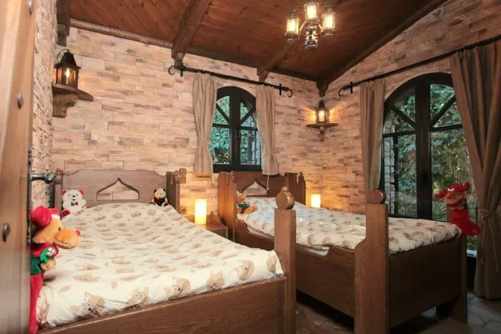 Red Bishop Villa