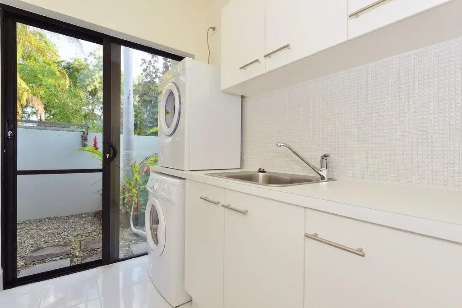 17 Cascade House - Luxury Holiday Home