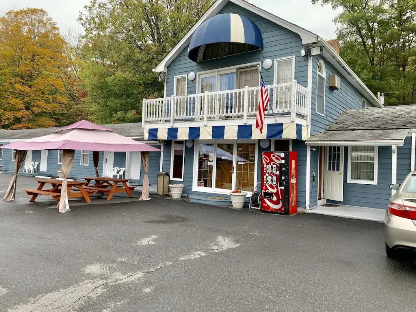 American Inn Lee