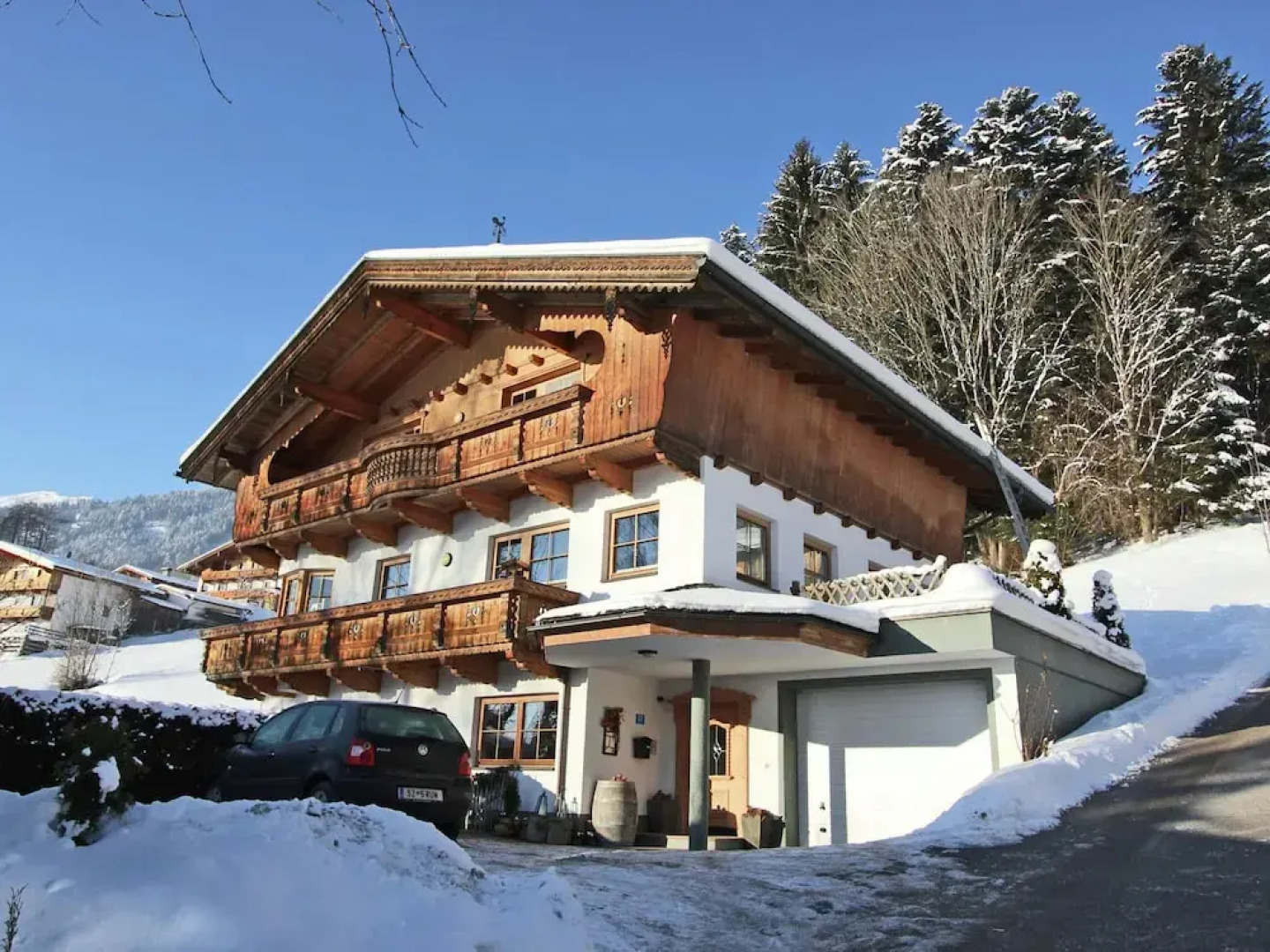 Cozy Couple or Group Chalet in Fgenberg Near Ski Slopes