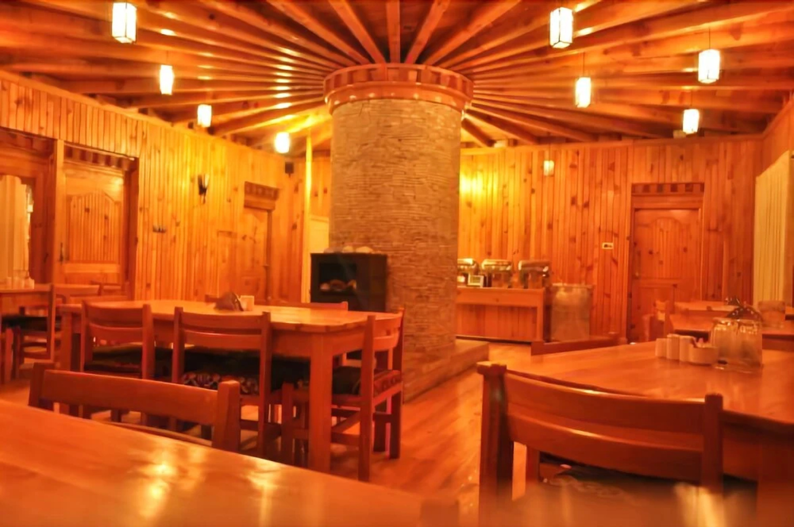 Base Camp Hotel