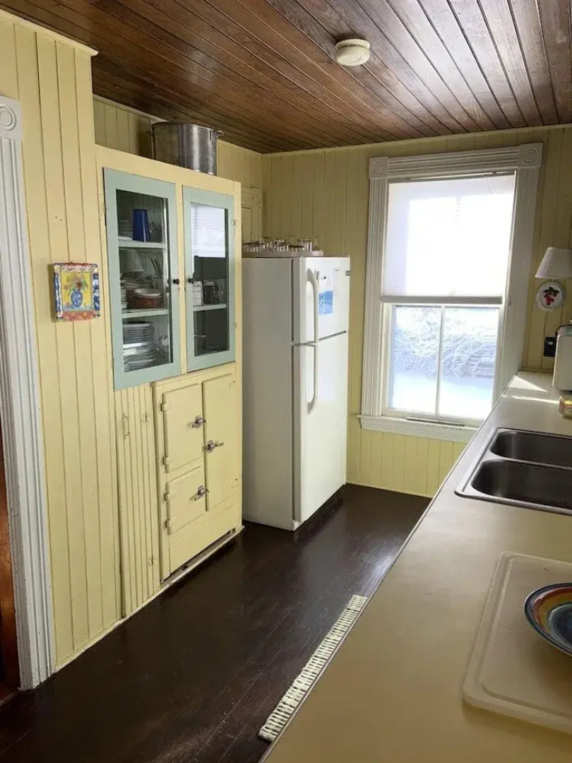 Cozy Cottage by the Sea - Y672