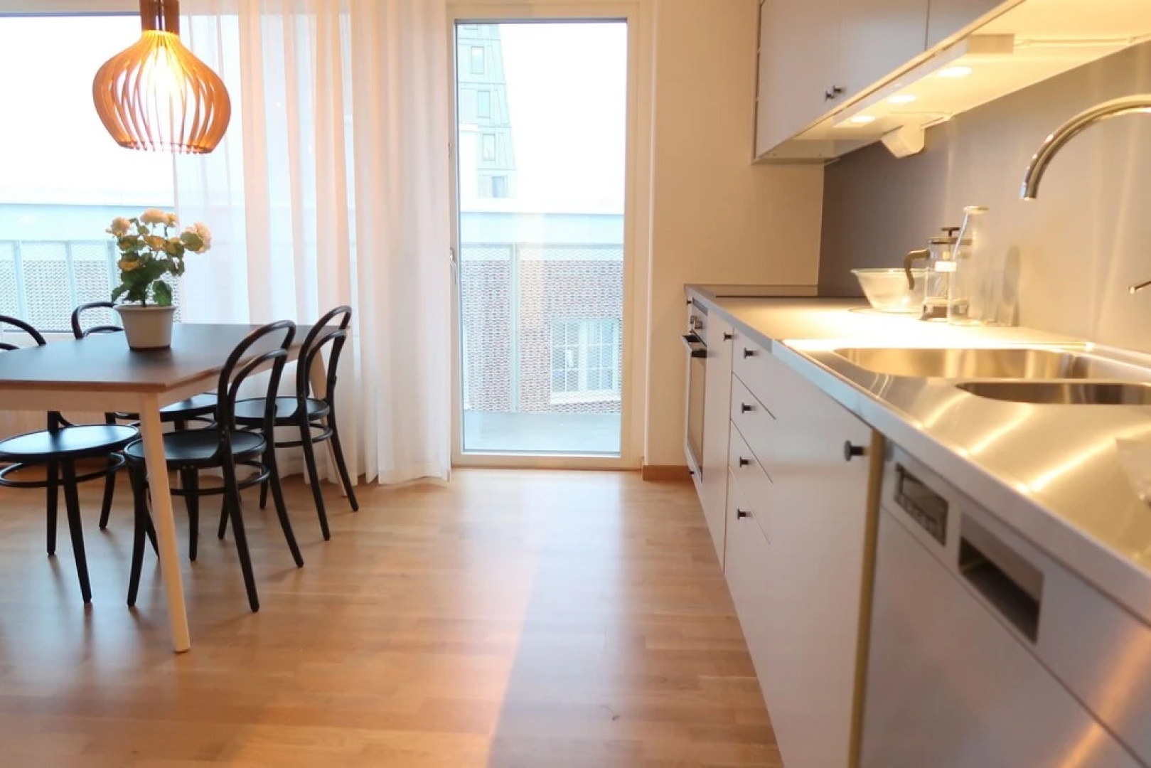 Luxury Business 2 Rooms Apartment up to 3 People By City Living