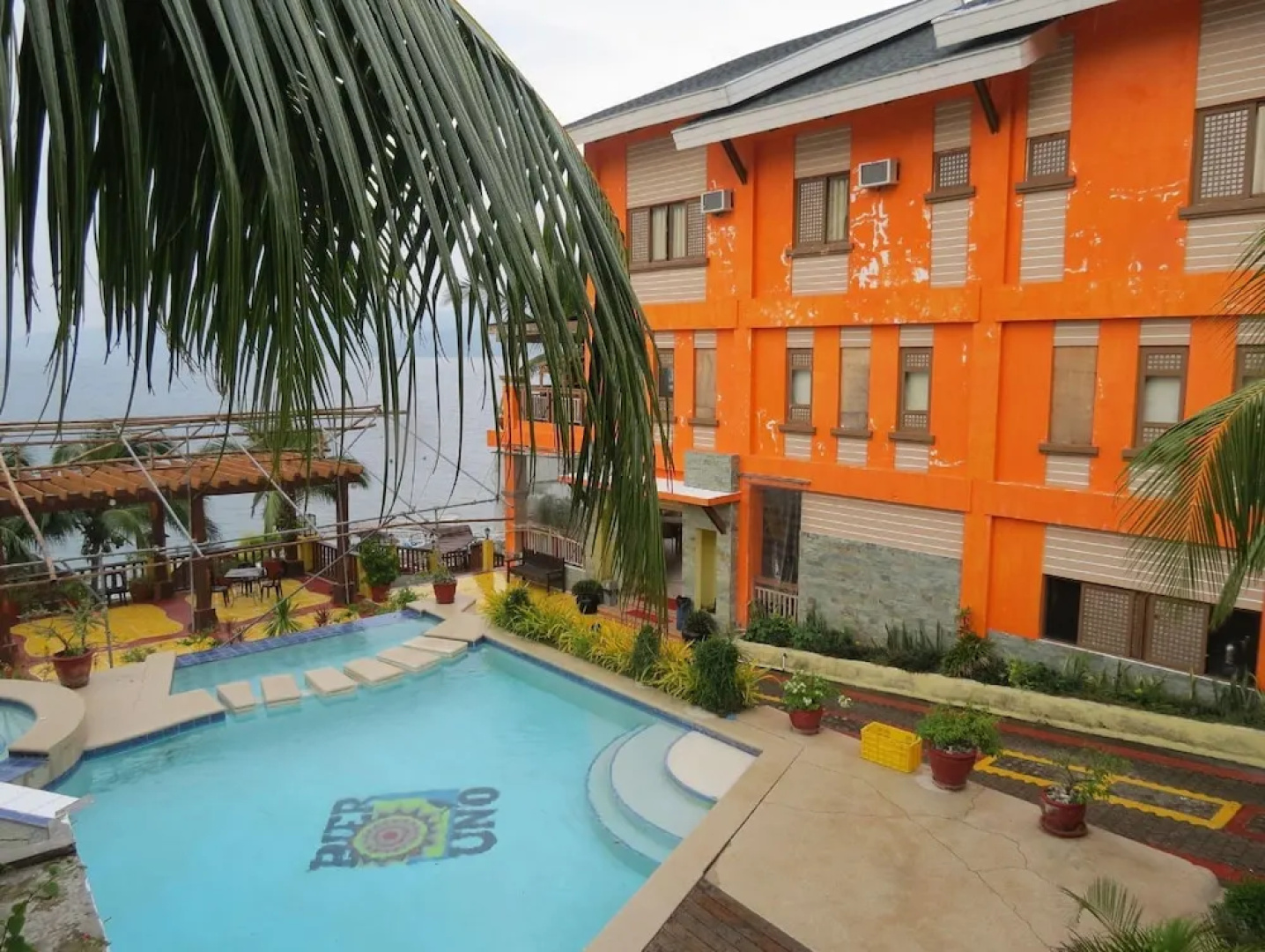 Pier Uno Dive Resort by Cocotel