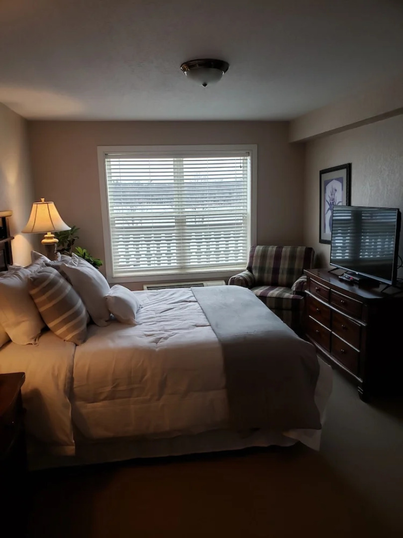 Unit 303 BD/ 2 BA 2 Bedrooms 2 Bathrooms Condo