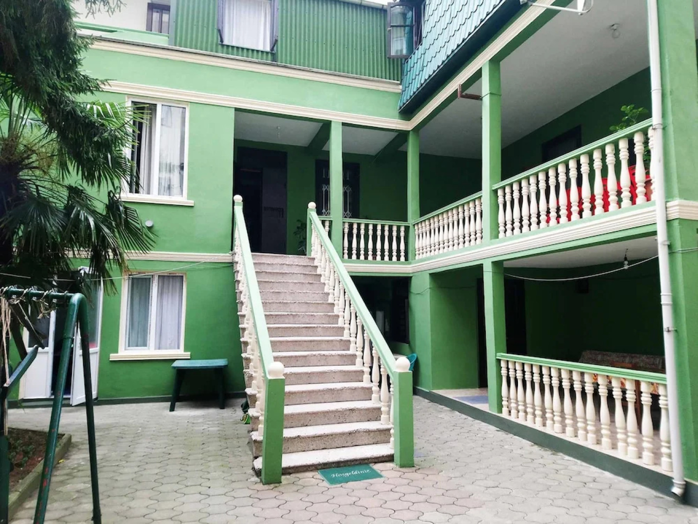 Отель «Зеленый Дом»