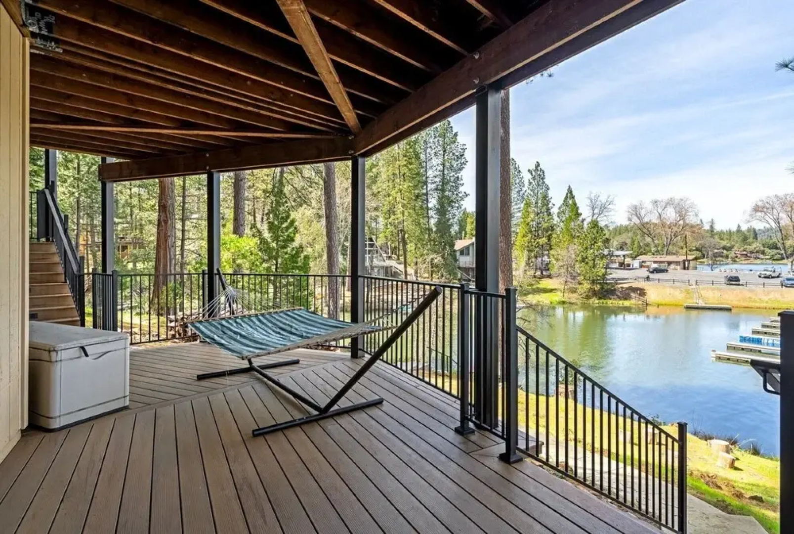 Dos Pinos - Spacious Lakefront Cabin w/ Game Room by Yosemite Region Resorts