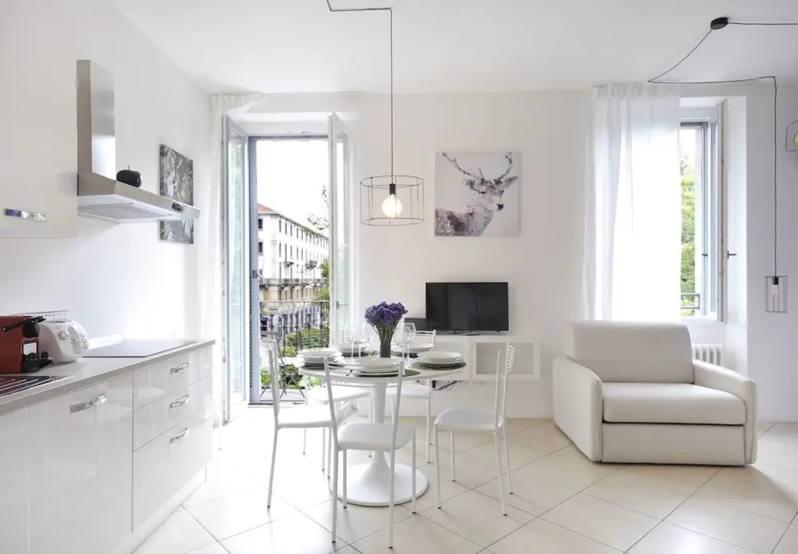 AT Home Heart of Milan - City Apartment