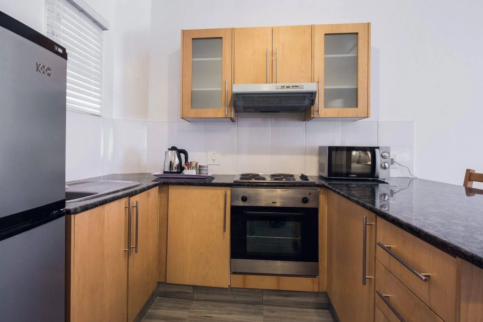 Airport Inn and Suites