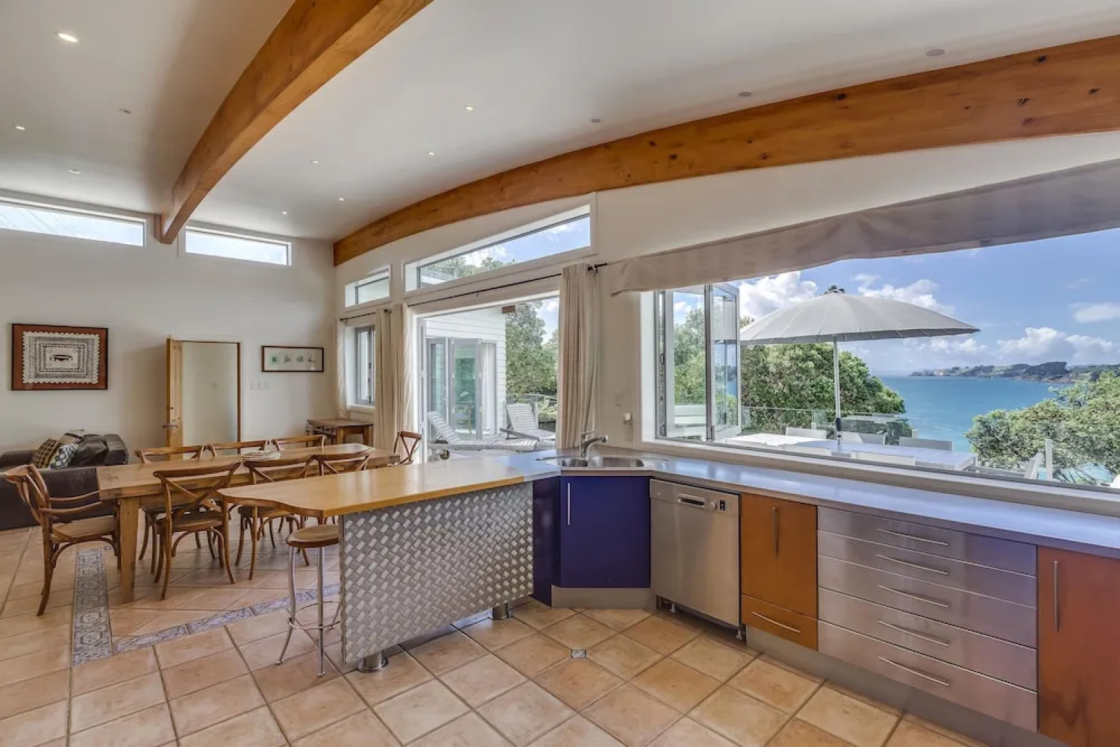 Absolute Beachfront Oneroa