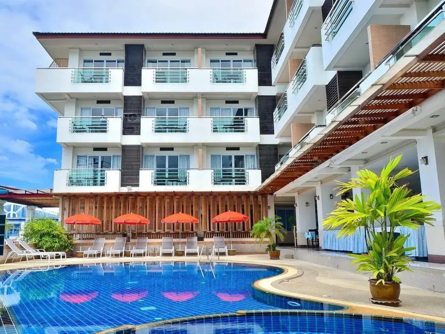 First Residence Hotel