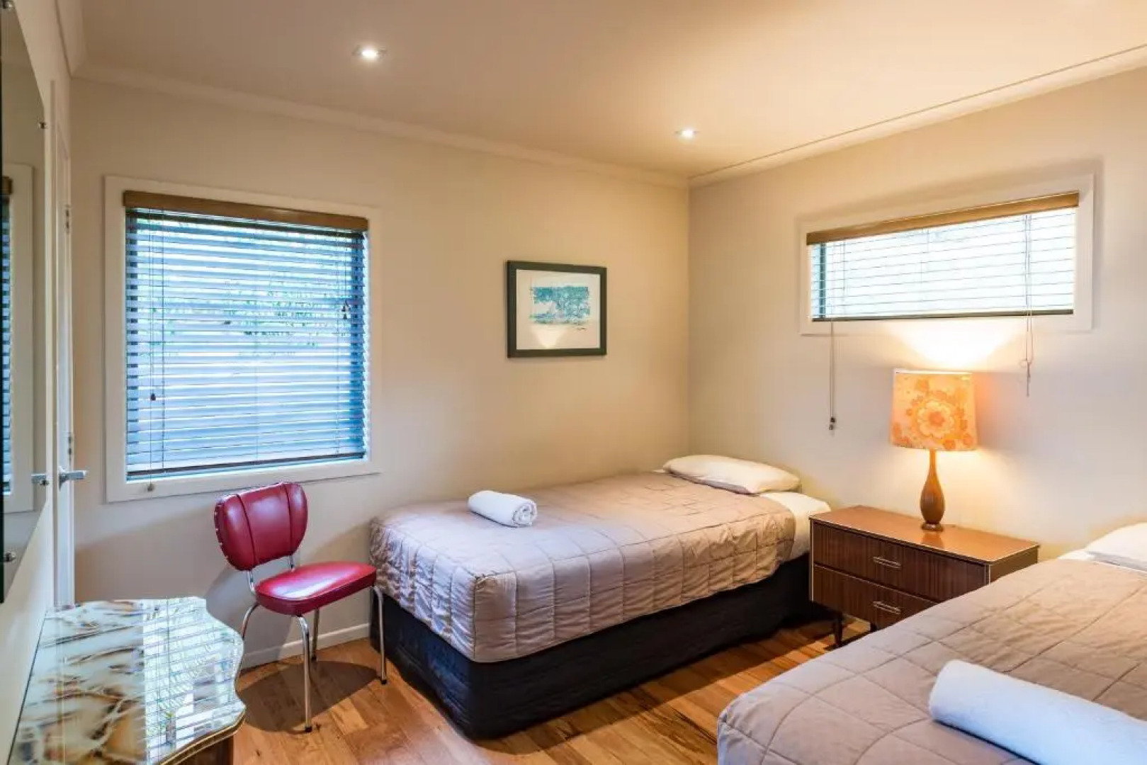 Cable Bay Stays – Golden Sand and Driftwood Beachfront Accommodation