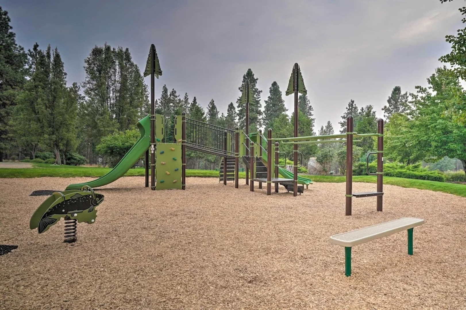 Rustic Klamath Falls Retreat w/ Private Deck!