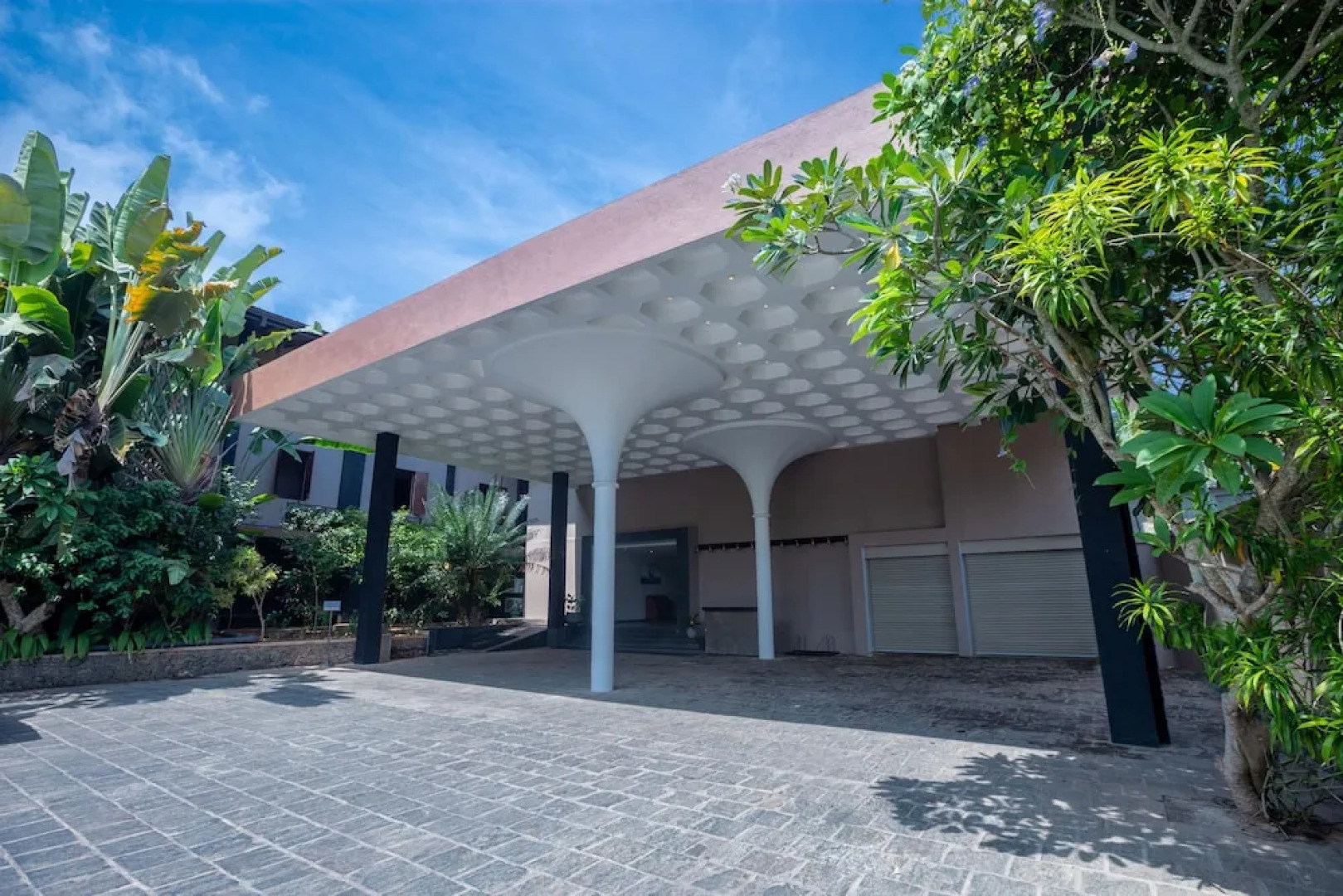 Taprospa  Footprints"