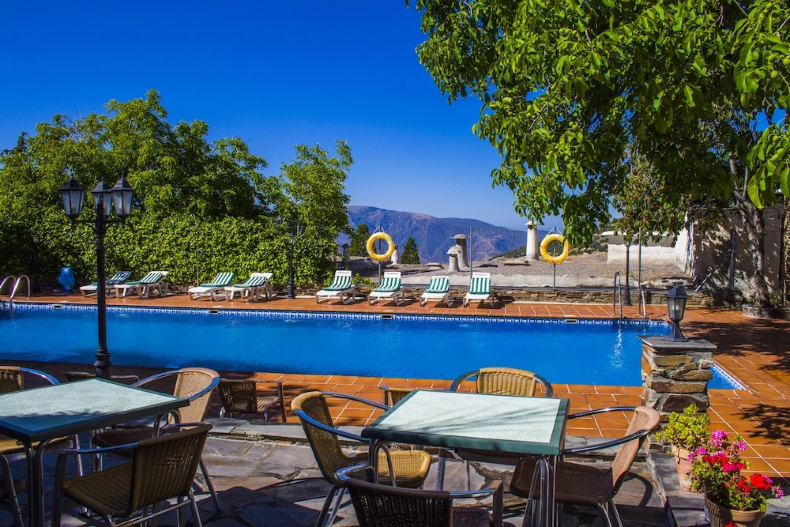 Apartamentos Poqueira