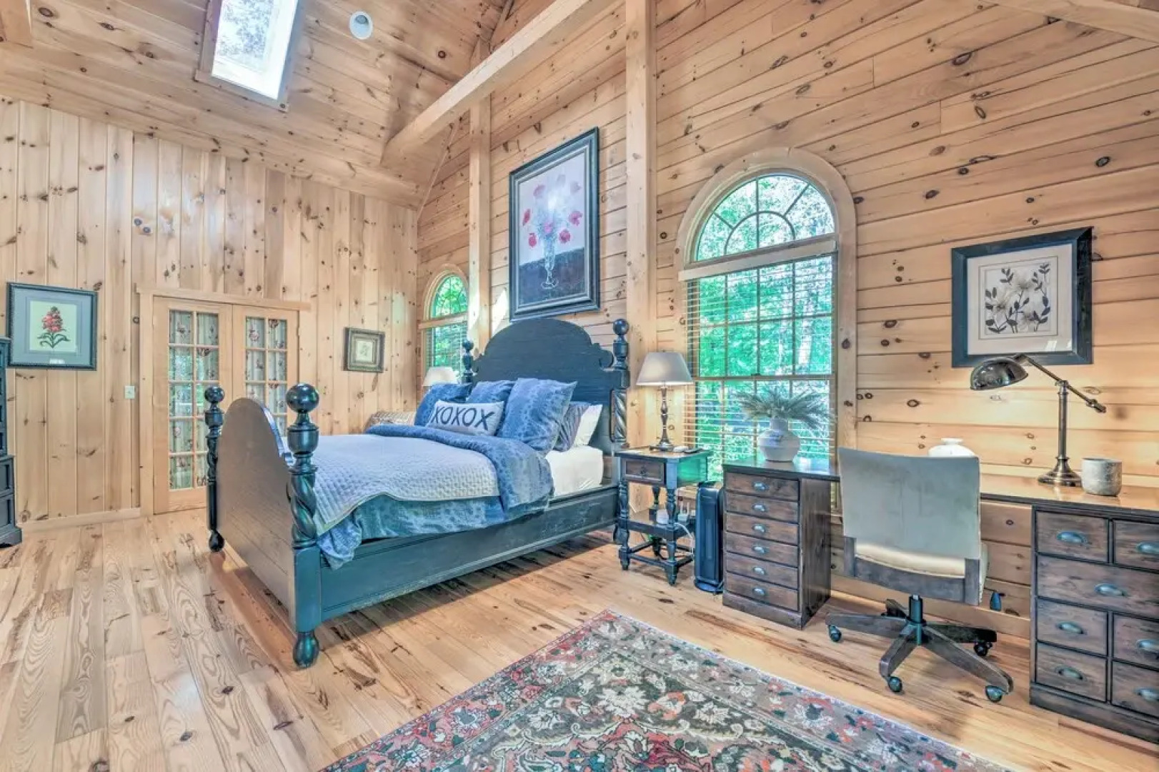 Luxury Cabin w/ Deck < 5 Miles to Sapphire Valley!