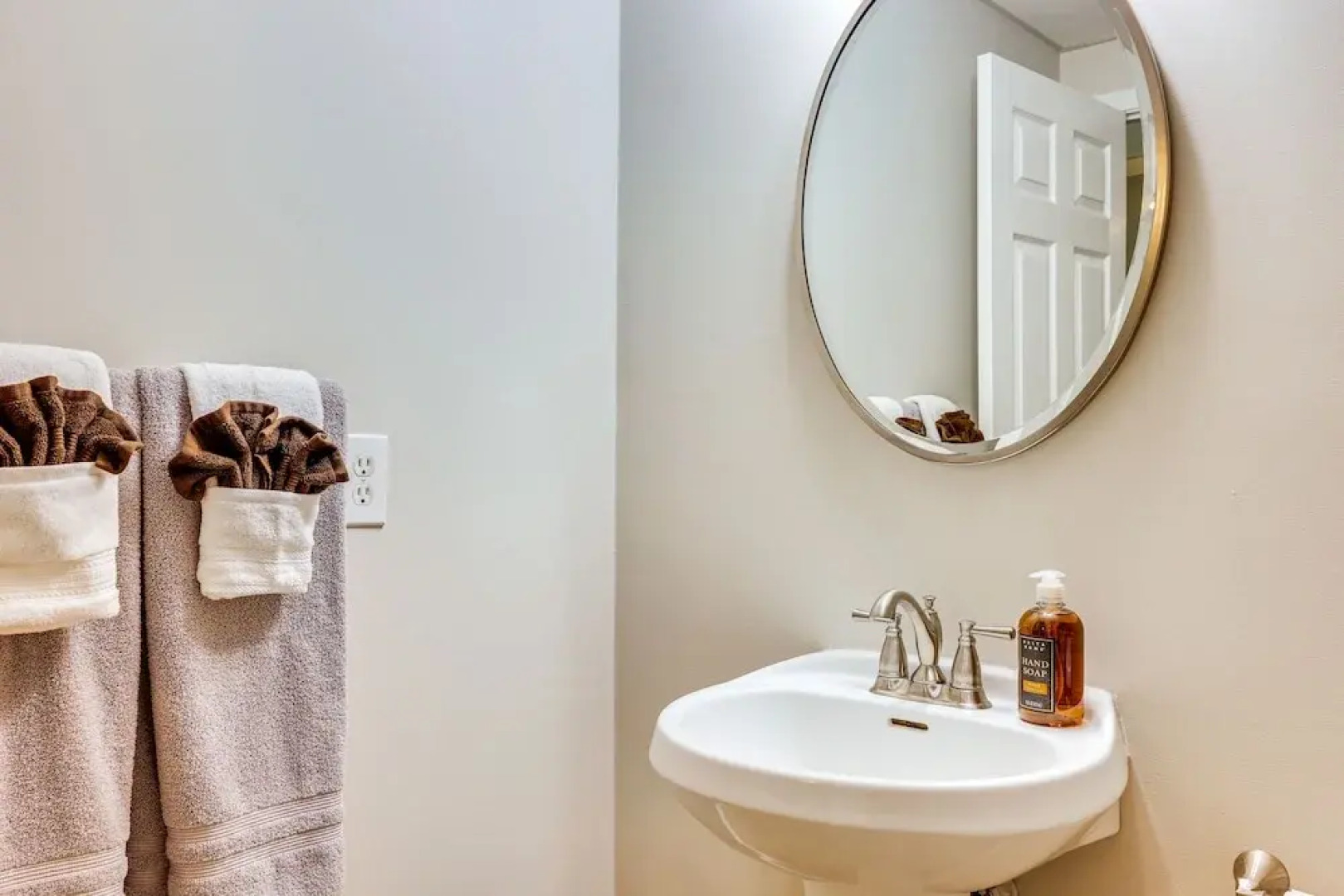 Ellijay Escape: Hike, Shop, Explore & More!