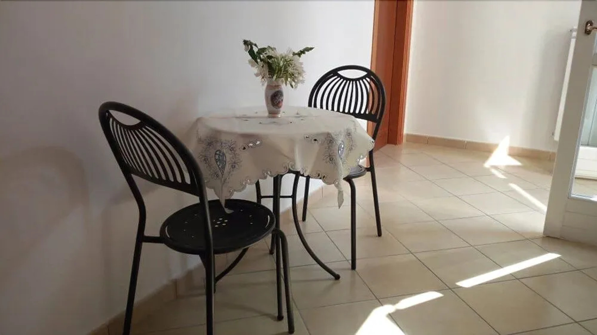 Annabella's Country House