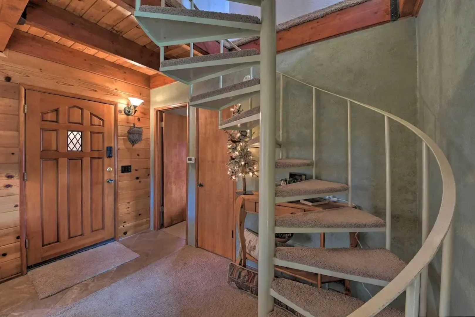 Mountainside Cabin w/ Deck - 16 Miles to Skiing!