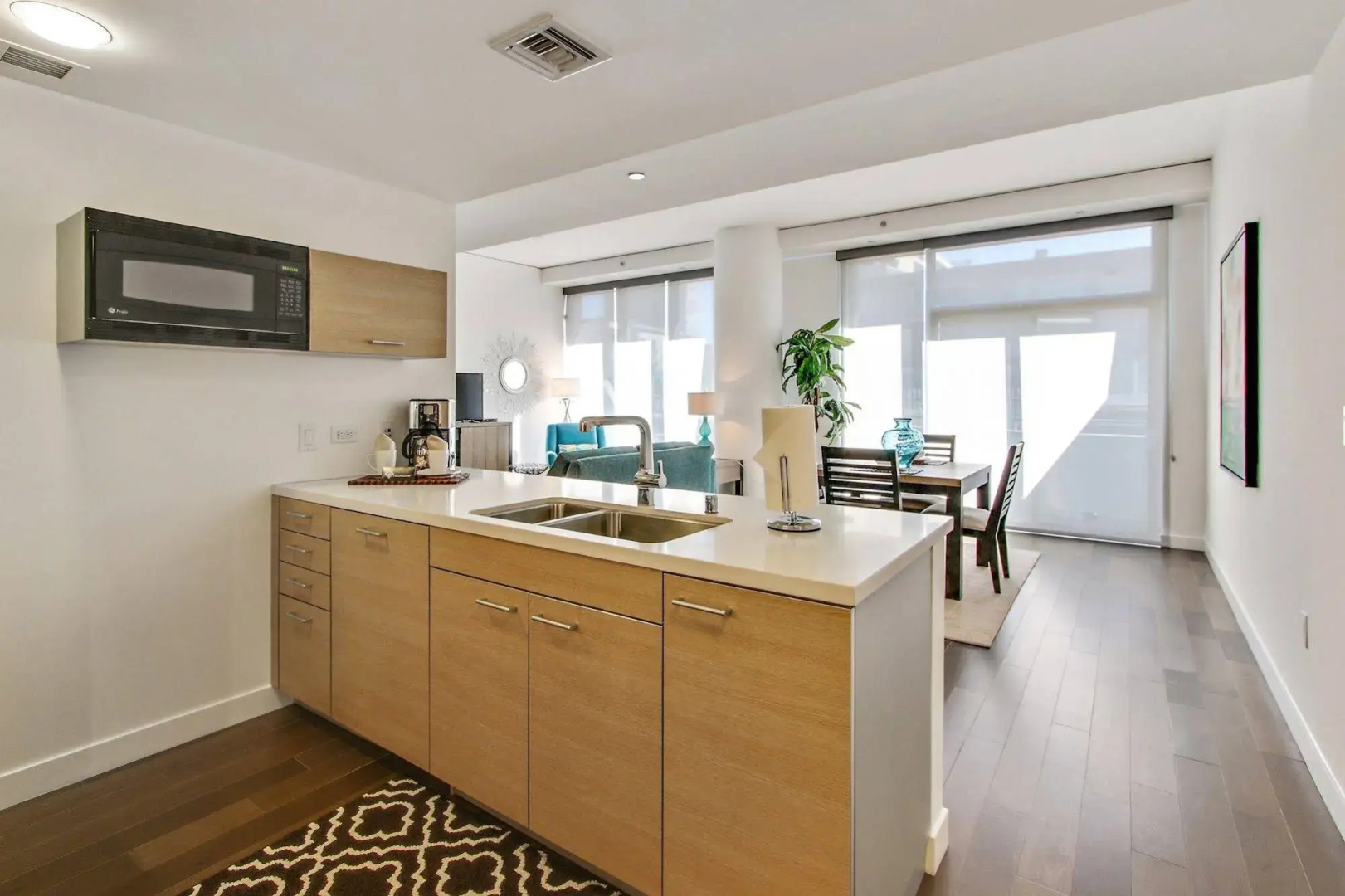 Global Luxury Suites at Figueroa Street