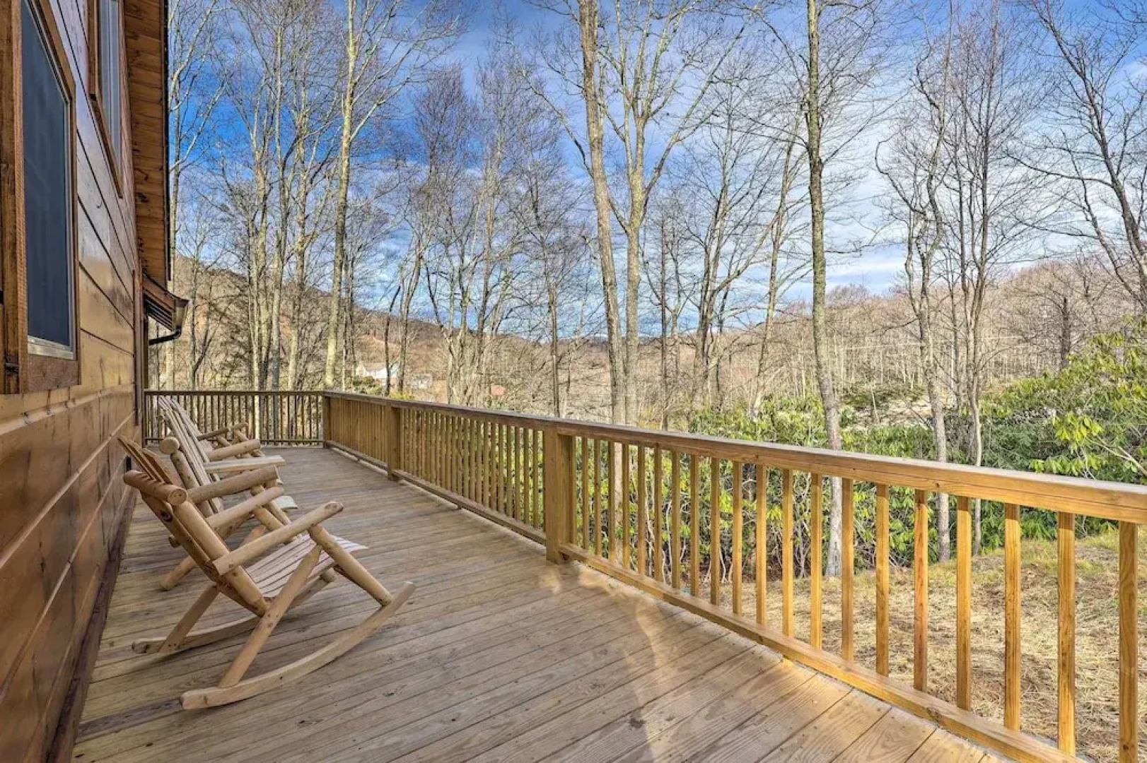 Family Cabin w/ Hot Tub: 12 Mi to Beech Mountain!