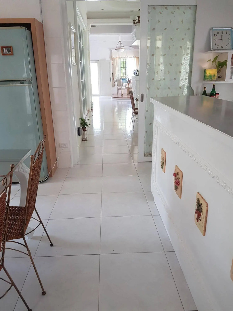 Loving Hut Paradise Island Vegan Bed and Breakfast