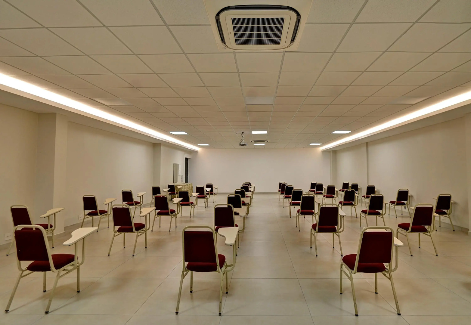 Porto Minas Hotel e Convenções