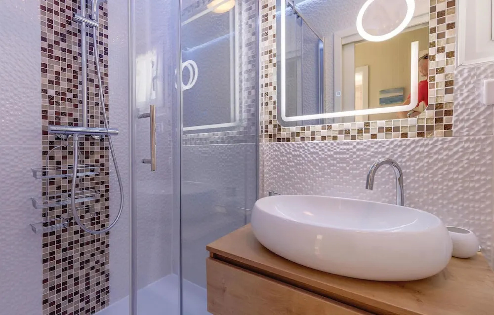 Stunning Home in Nerezine With Jacuzzi, Wifi and 2 Bedrooms