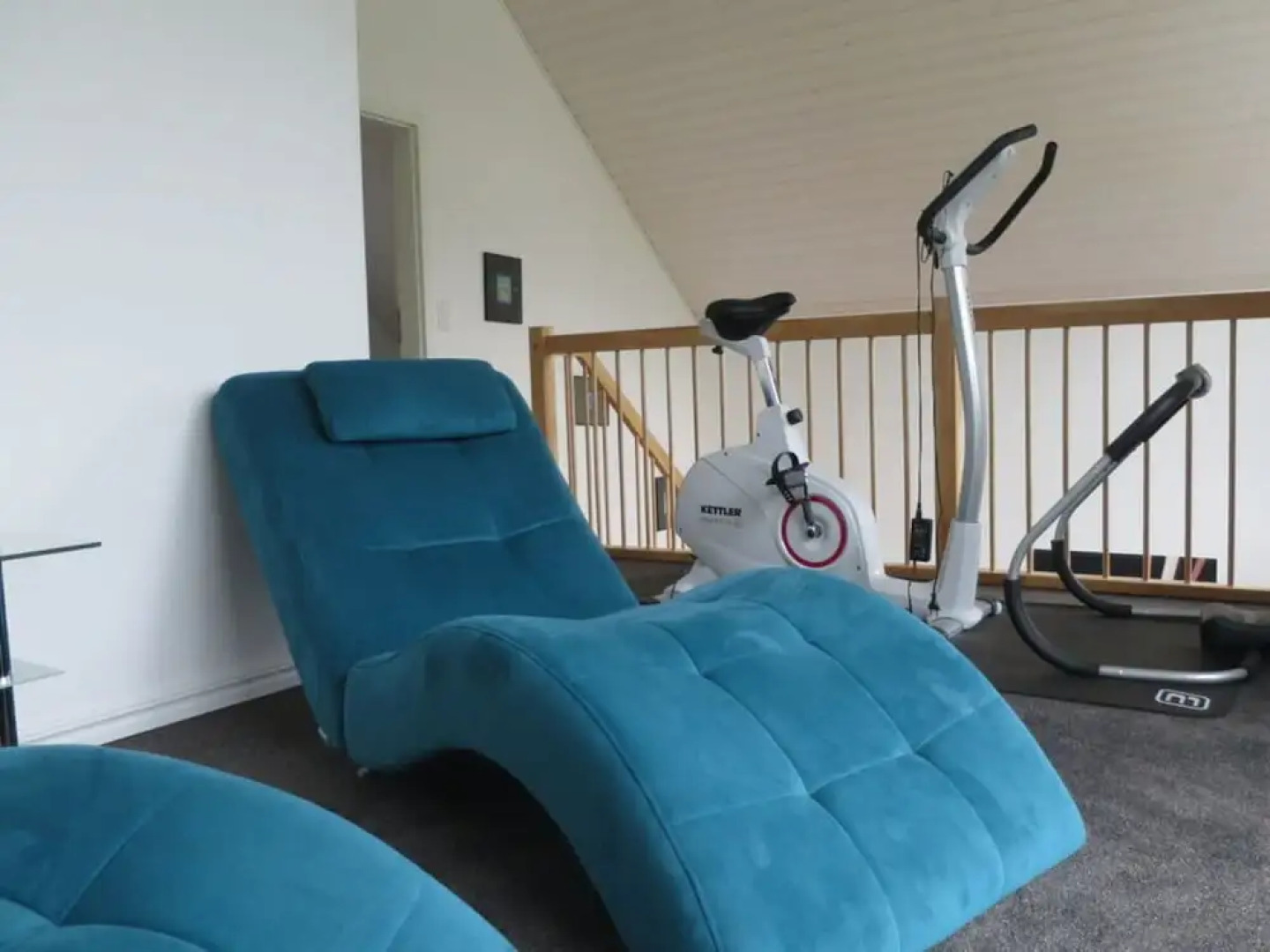 Cosy Apartment by the Lake