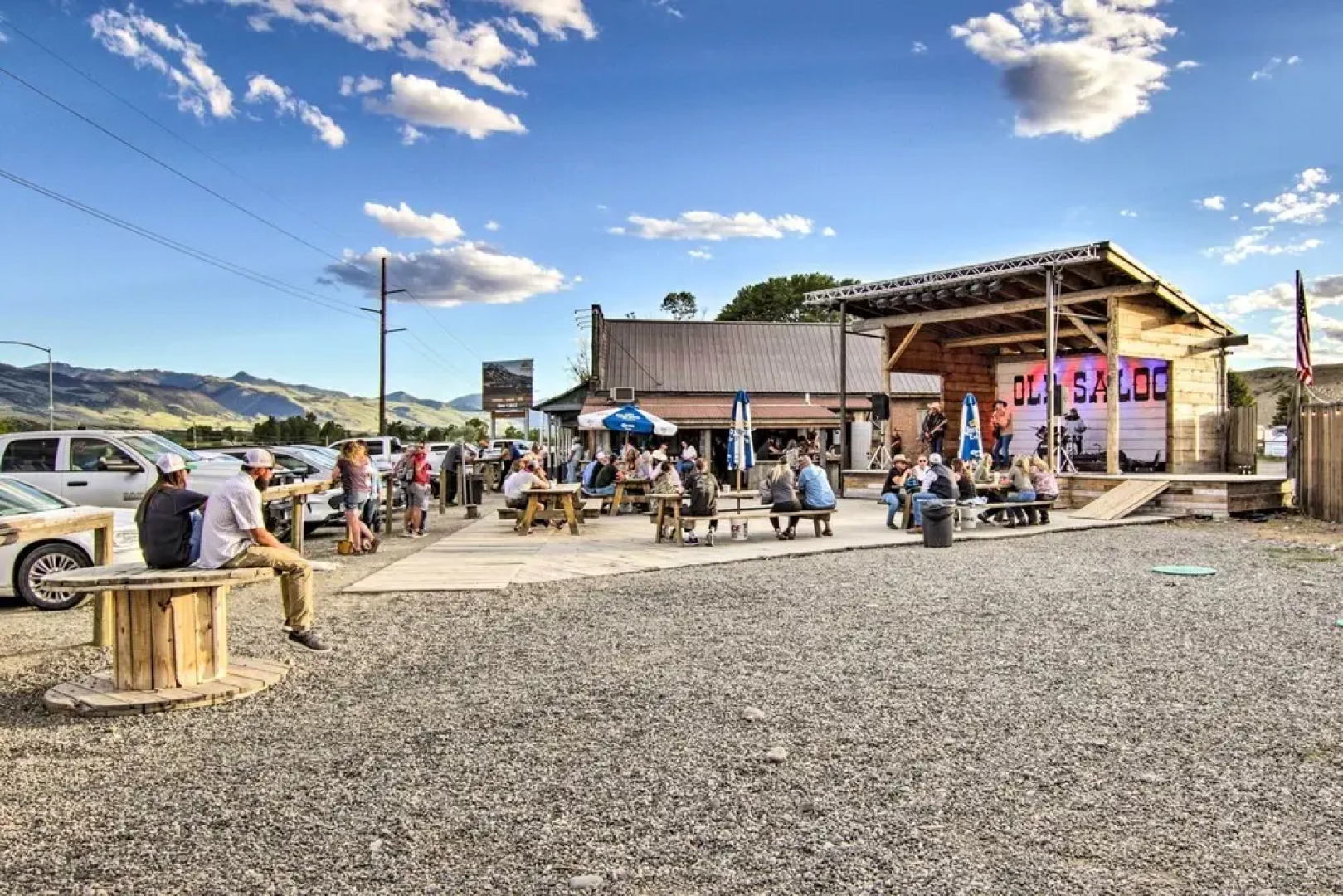 Montana's Emigrant Peaks Getaway: Apt w/ Amenities