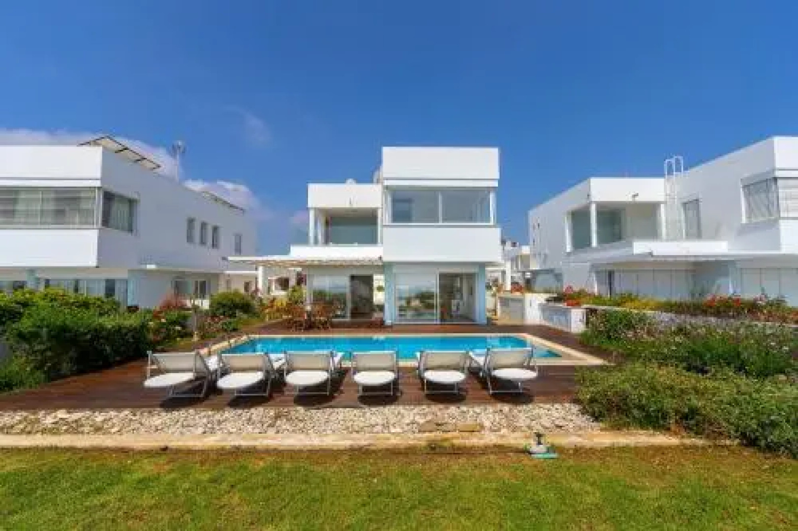 Beachfront Villa Balsa