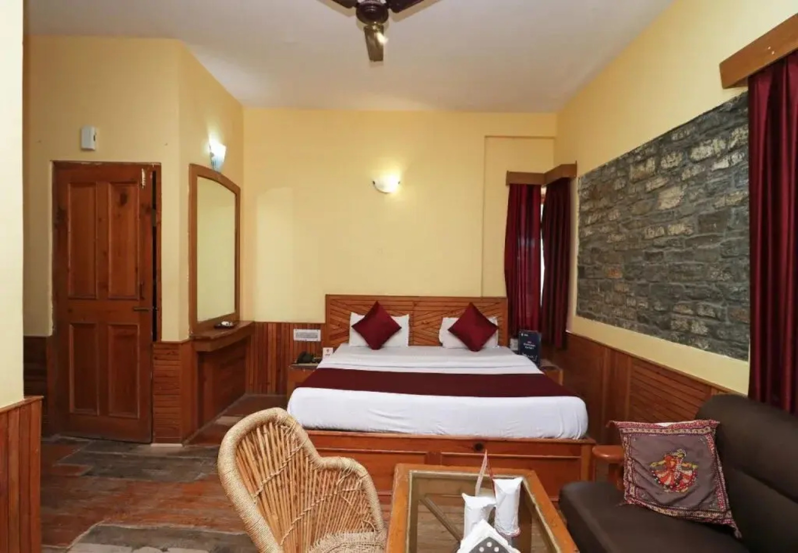 Hotel Devlok International