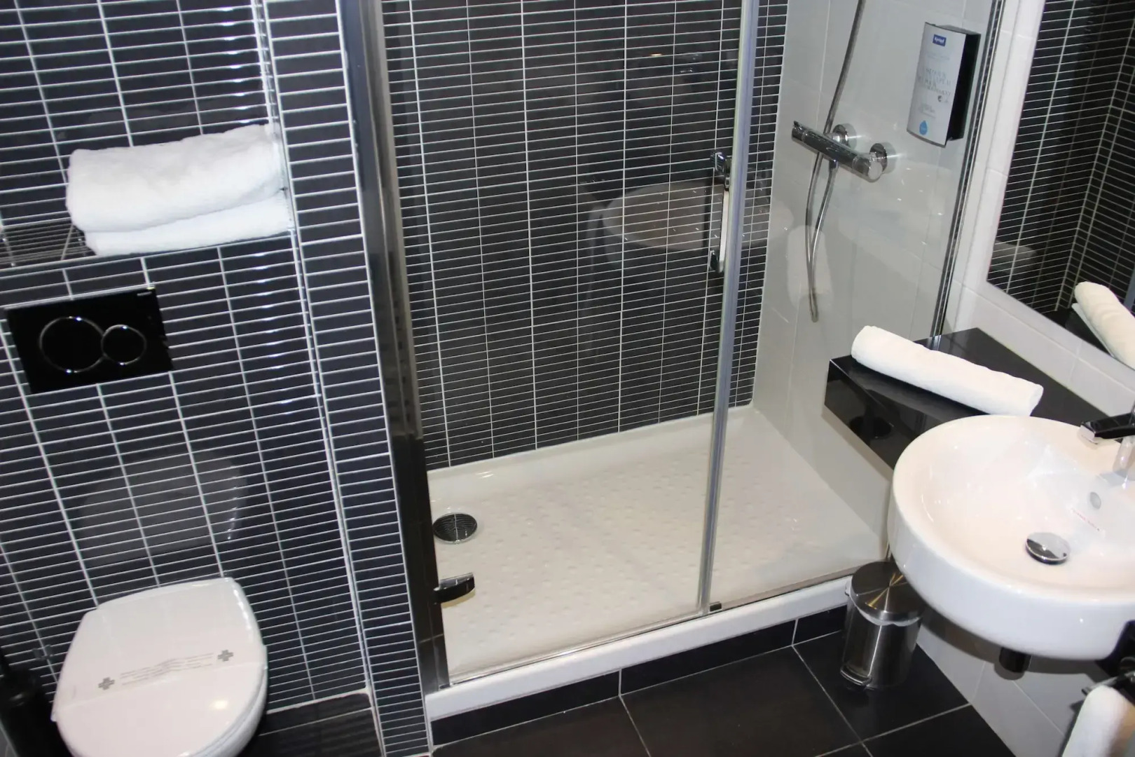 Hôtel Kyriad Saint Quentin en Yvelines - Montigny