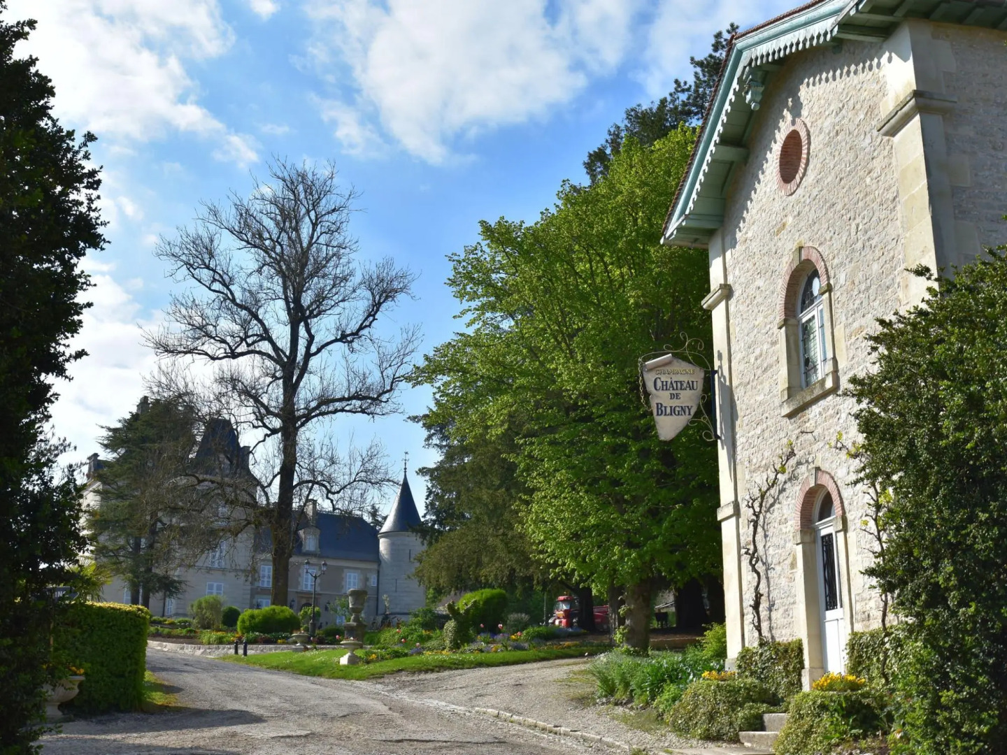 Romantic Gîte in Quiet Village for Champagne Lovers