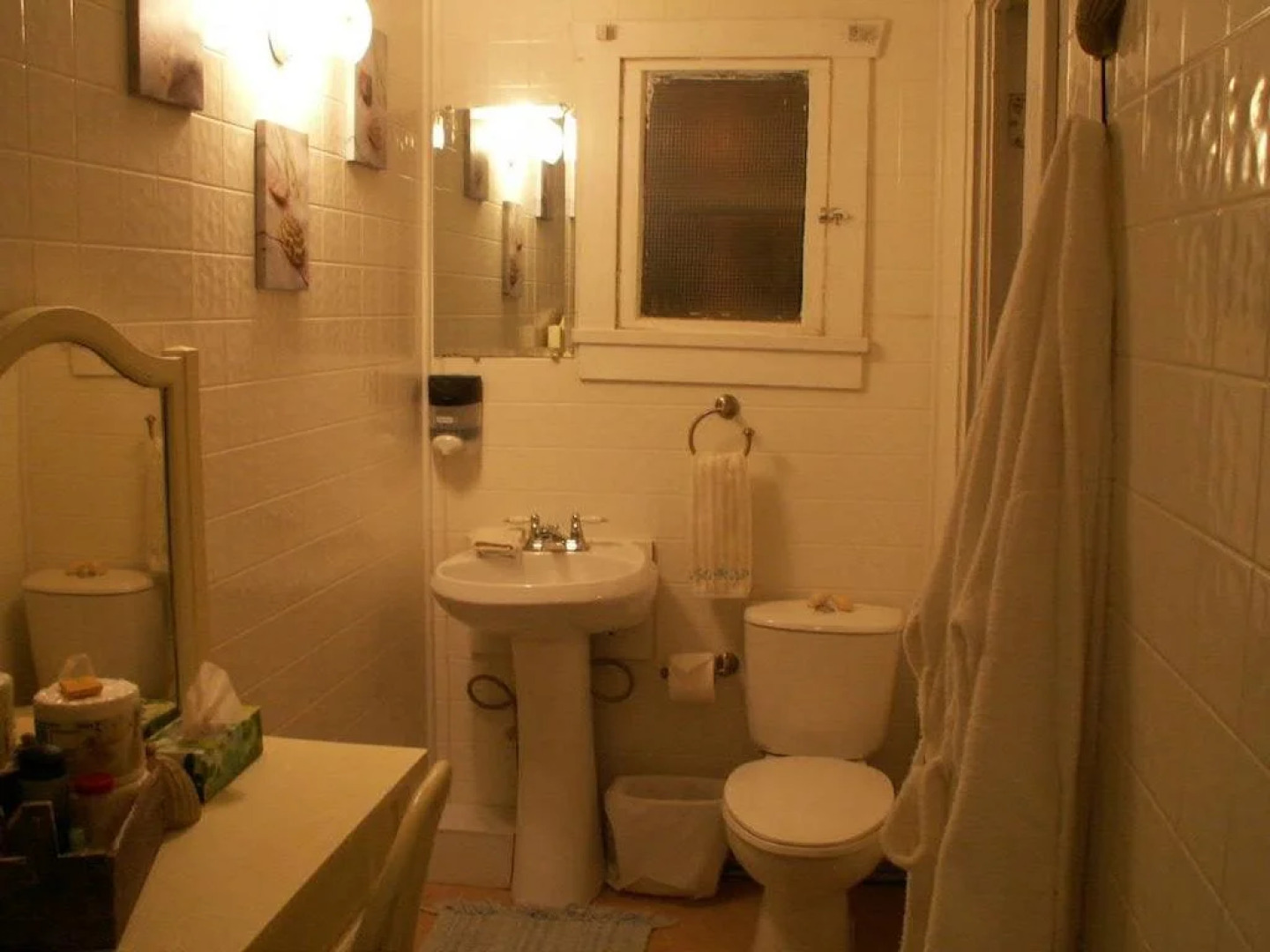 Canalside Restaurant, Inn & Kitchen store