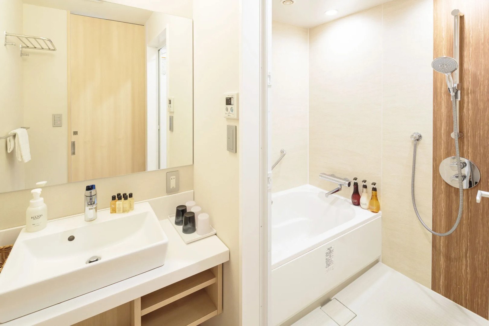 Fusaki Beach Resort Hotel & Villas