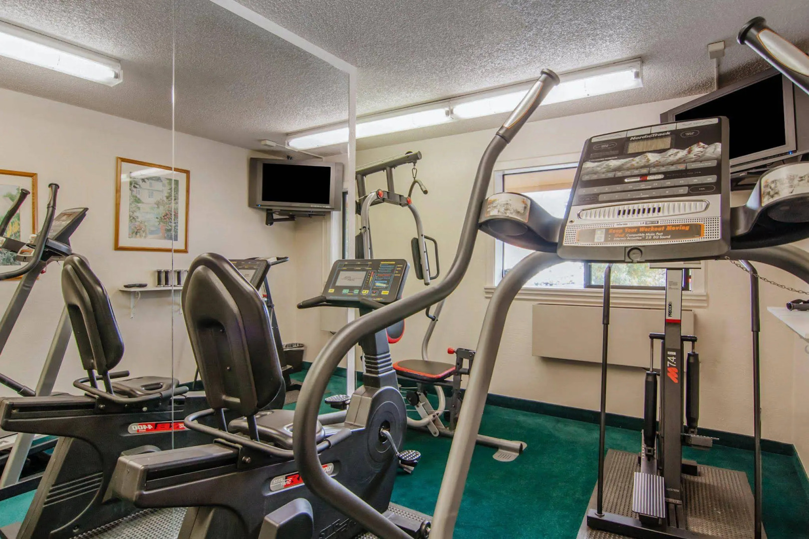 Quality Inn & Suites Medford Airport