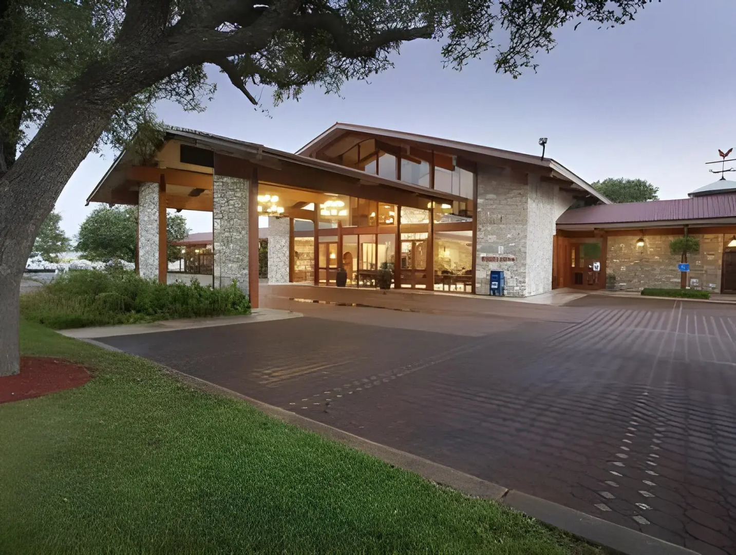 The Inn Of The Hills