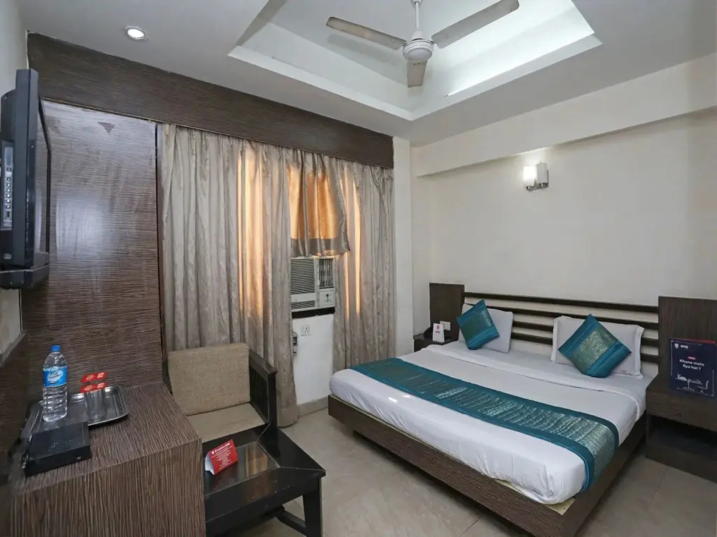 OYO Premium Swaroop Nagar