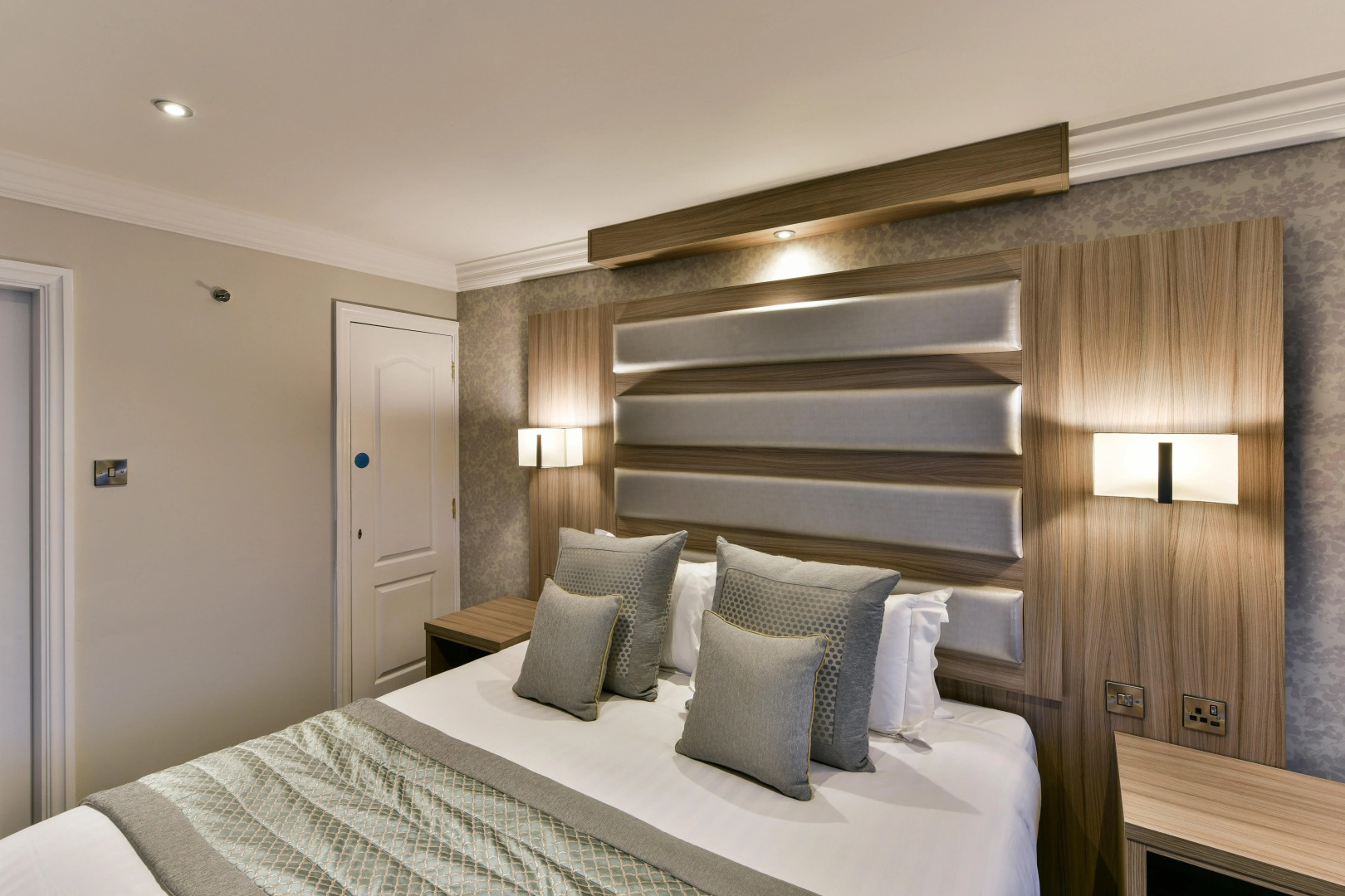 Holiday Inn Manchester - Oldham by IHG