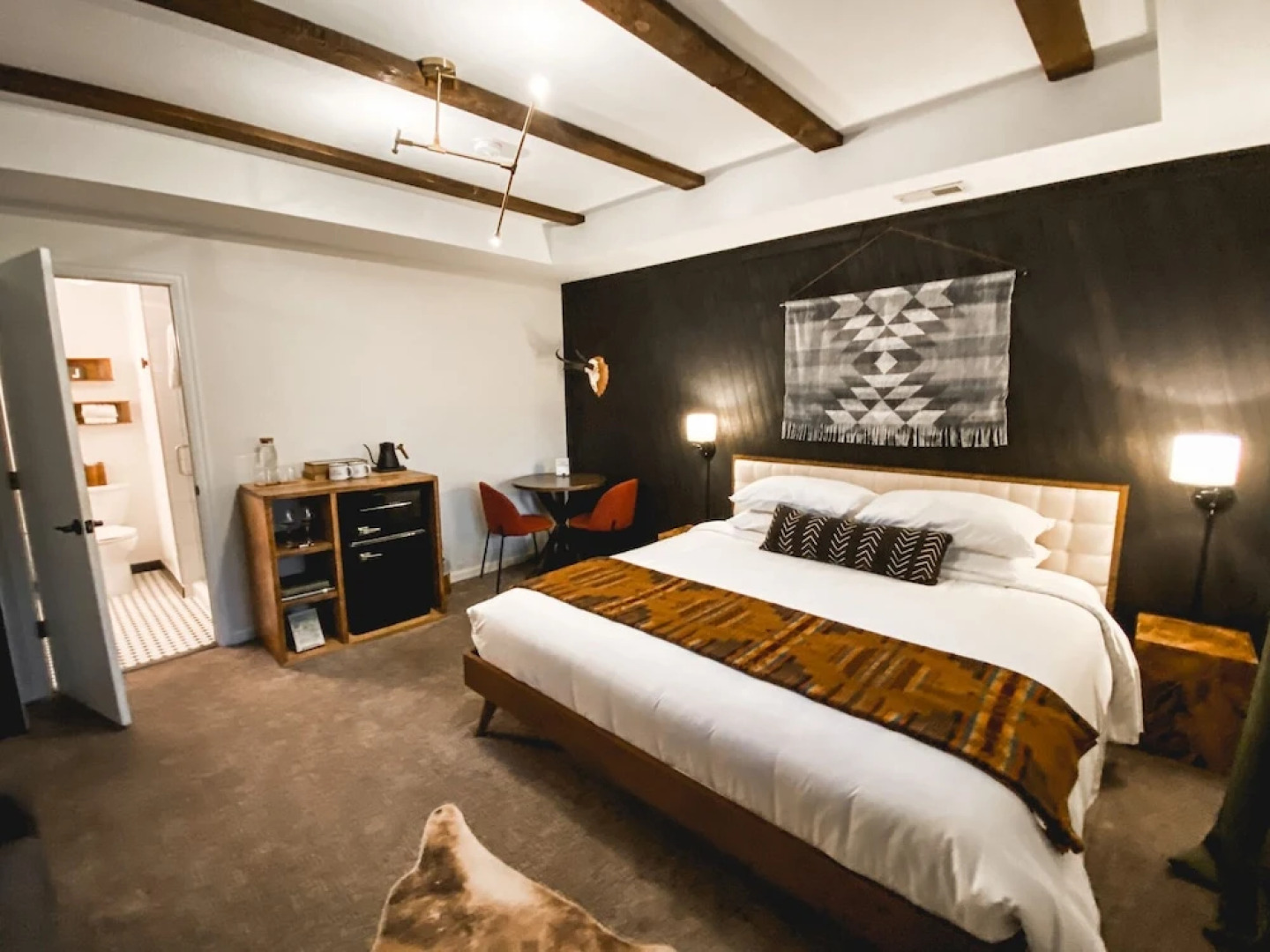 Juniper Lodge & Treehouses